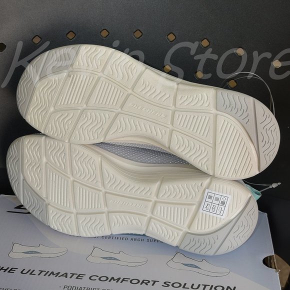 Skechers Ladies' Arch Comfort Slip-on - Picture 5 of 7